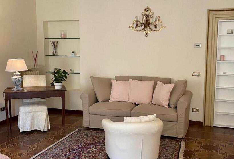 تختخواب و صبحانه Relais Dei Mandorli Suite Centro