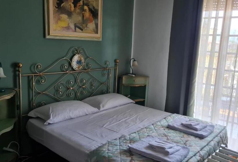 تختخواب و صبحانه Sopra Le Poste