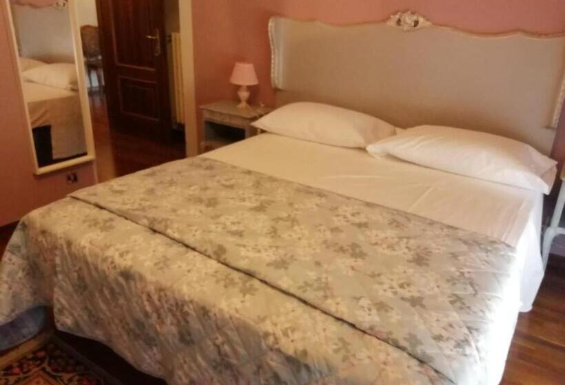 تختخواب و صبحانه Sopra Le Poste