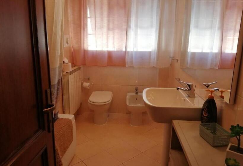 تختخواب و صبحانه Sopra Le Poste