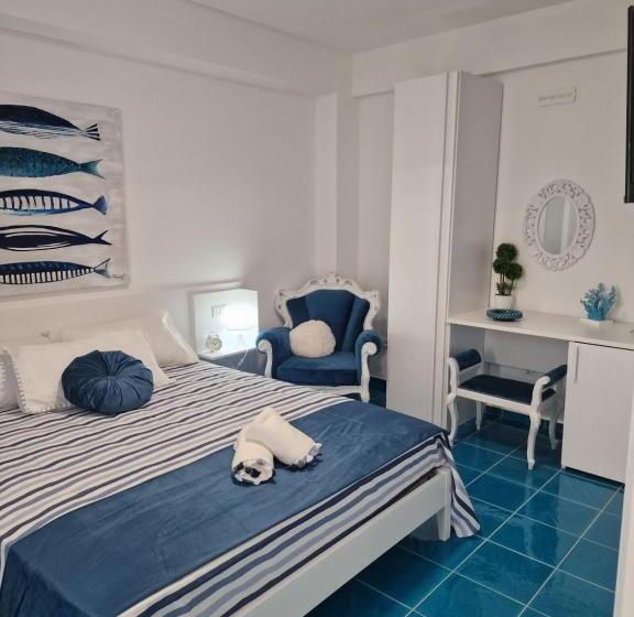 住宿加早餐  The Waves