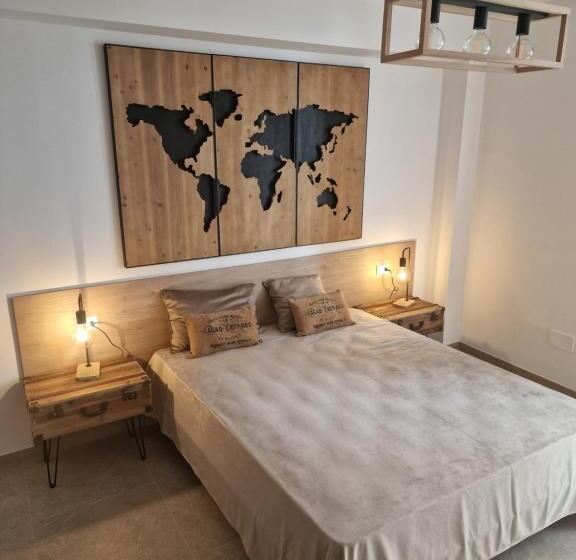 住宿加早餐  The Waves