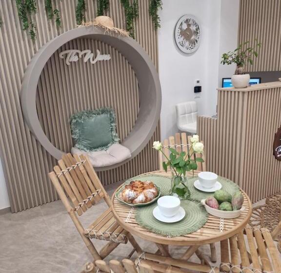 住宿加早餐  The Waves