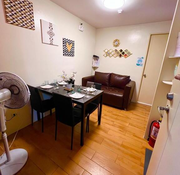 تختخواب و صبحانه Waveside Staycation At Seawind