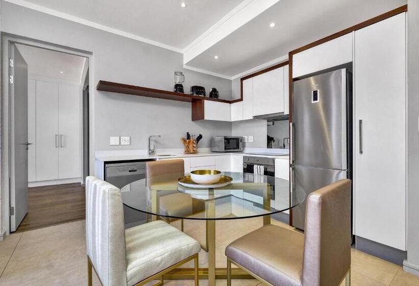 Executive 3 Bed Apartment With Balcony & Executive 2 Bed Apartment In Sandton