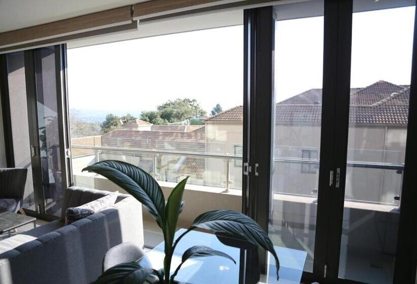 Executive 3 Bed Apartment With Balcony & Executive 2 Bed Apartment In Sandton