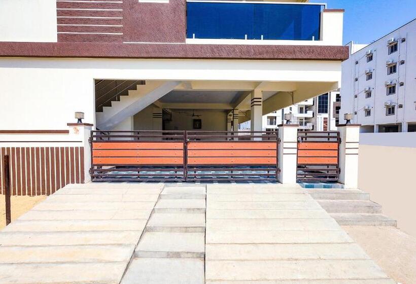 ホテル Fabexpress New Balaji Home Stay