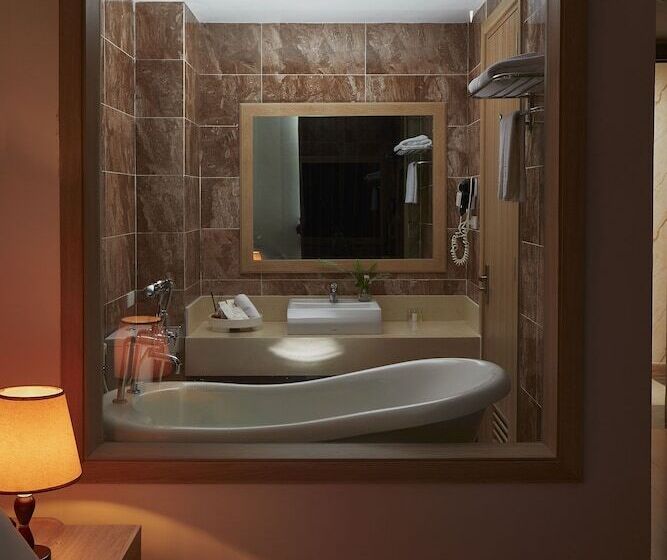 هتل Genuss Tam Dao Hideaway Retreats