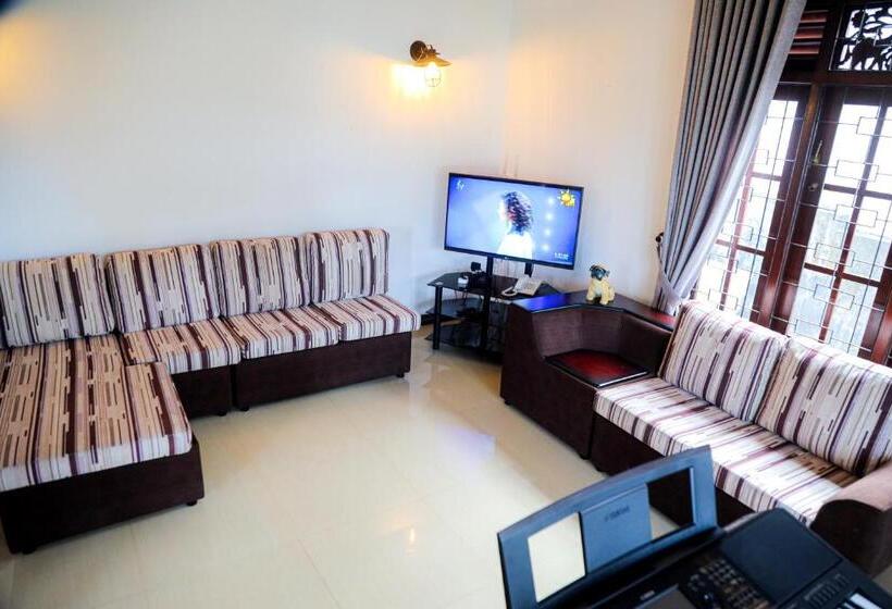 בית מלון כפרי Villana Villa Bentota