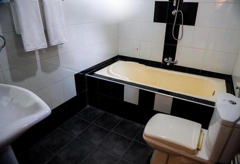 בית מלון כפרי Villana Villa Bentota