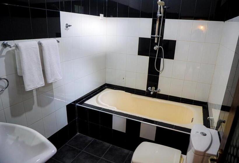 בית מלון כפרי Villana Villa Bentota