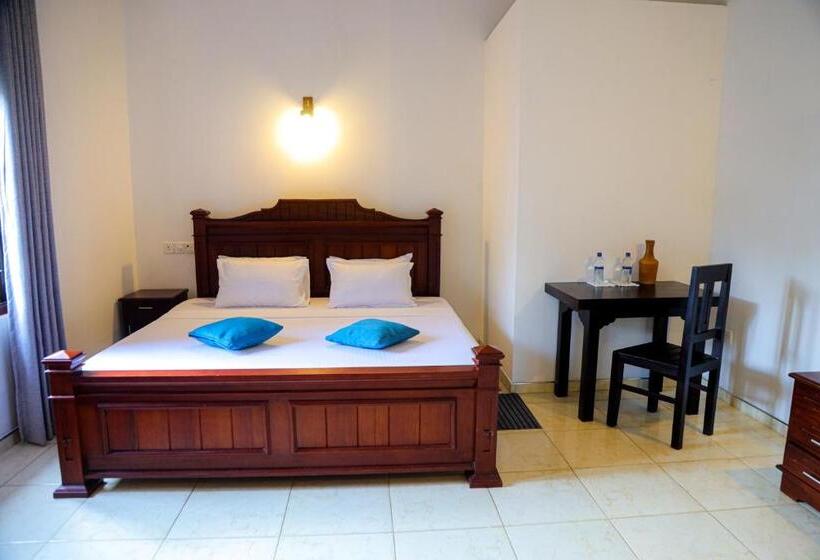 בית מלון כפרי Villana Villa Bentota