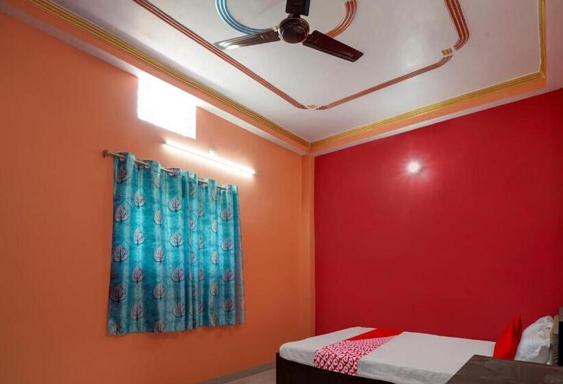 Oyo Flagship 81455 Hotel Rm