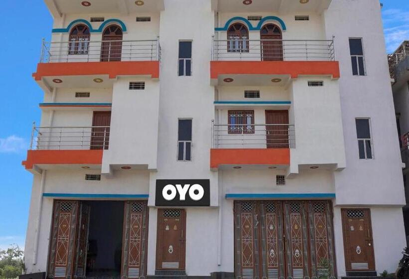 Oyo Flagship 81455 Hotel Rm