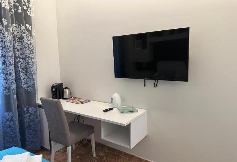 بنسيون Comforthouse Lavilla