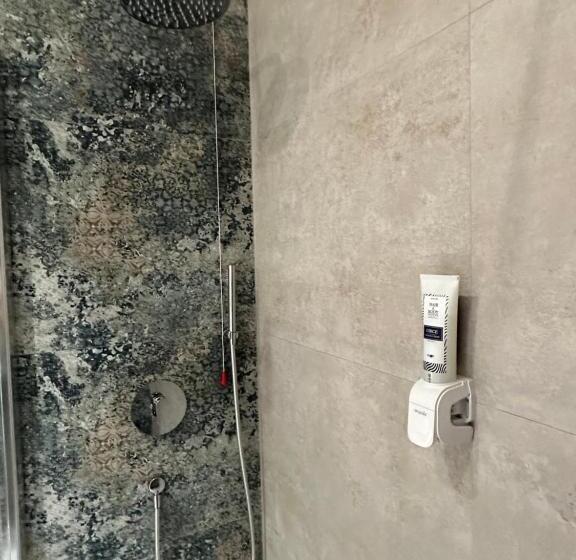 بنسيون Comforthouse Lavilla