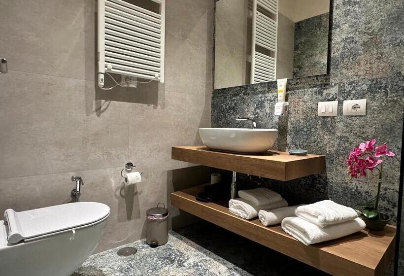 بنسيون Comforthouse Lavilla