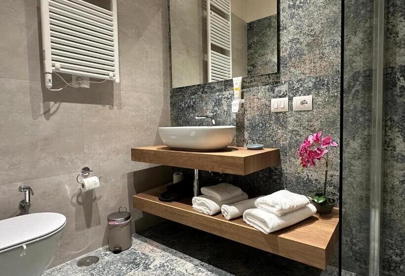 بنسيون Comforthouse Lavilla