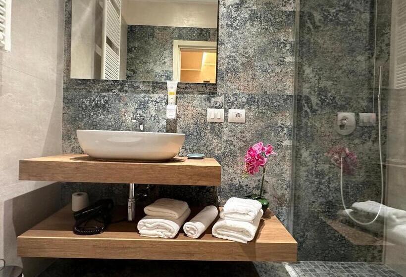 بنسيون Comforthouse Lavilla