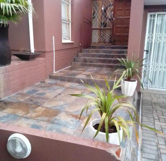 بنسيون Liyoli Guesthouse