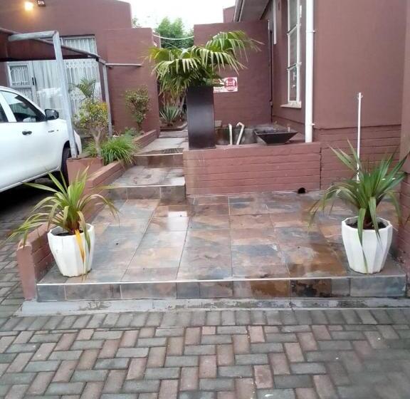 بنسيون Liyoli Guesthouse