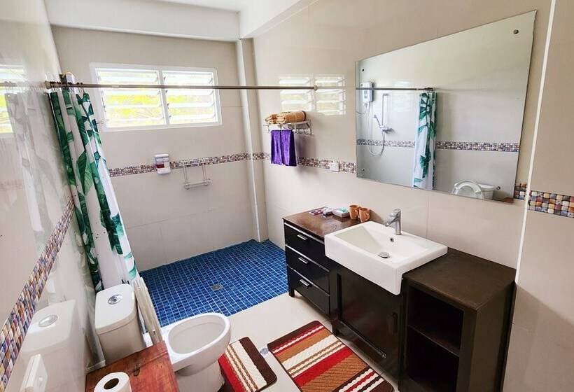 Пансион Pacific Paradise Villa