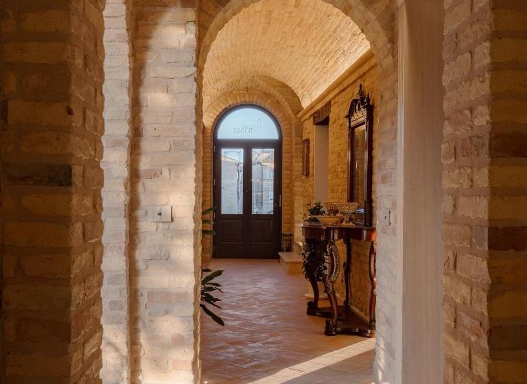بنسيون Palazzo La Torre