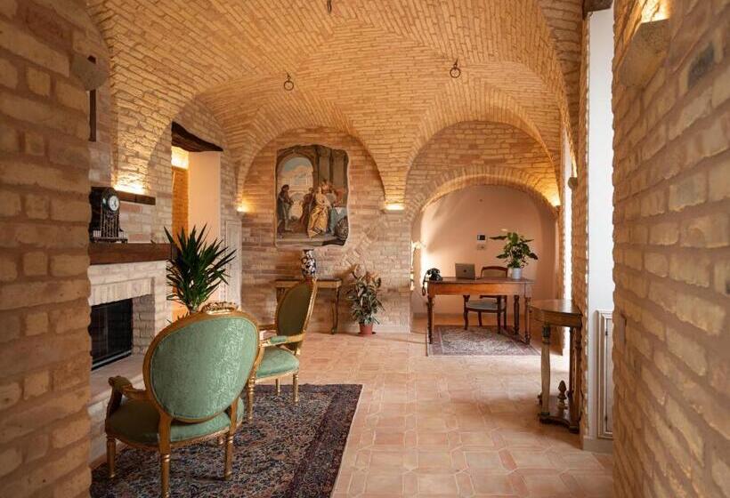 بنسيون Palazzo La Torre