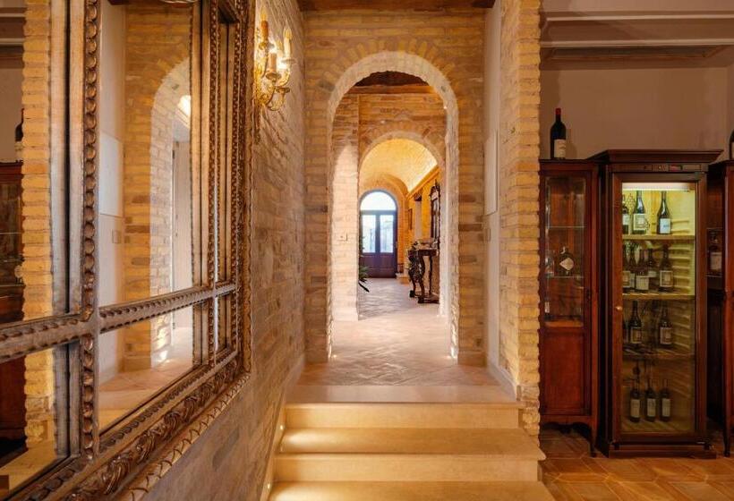 بنسيون Palazzo La Torre