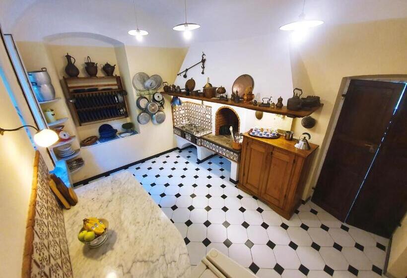 پانسیون Villa De Benedetti