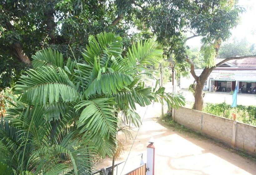 Tashil Hotel & Restaurant