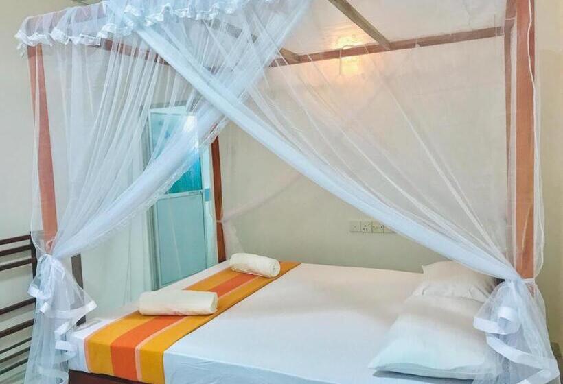 Tashil Hotel & Restaurant