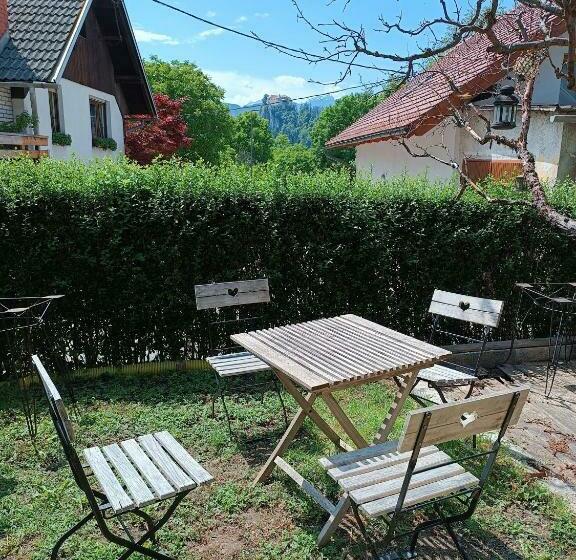 هاستل Pr Močnk