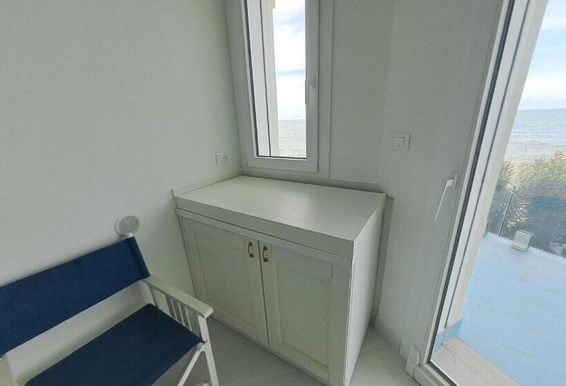 צימר Blue Life, Sea Luxury Rooms On The Beach Between Palermo And Cefalu