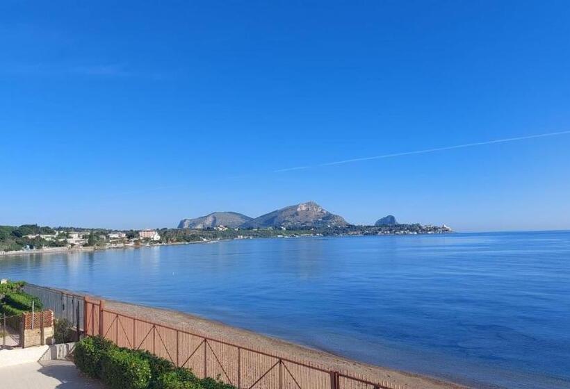 צימר Blue Life, Sea Luxury Rooms On The Beach Between Palermo And Cefalu