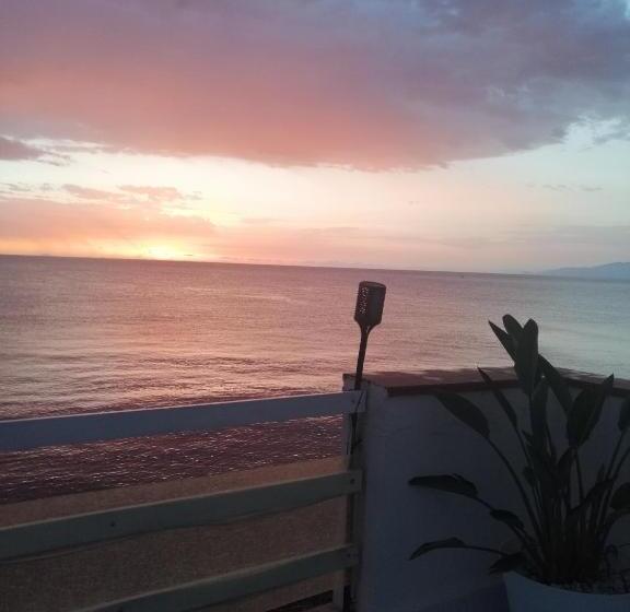 צימר Blue Life, Sea Luxury Rooms On The Beach Between Palermo And Cefalu