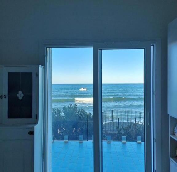 צימר Blue Life, Sea Luxury Rooms On The Beach Between Palermo And Cefalu