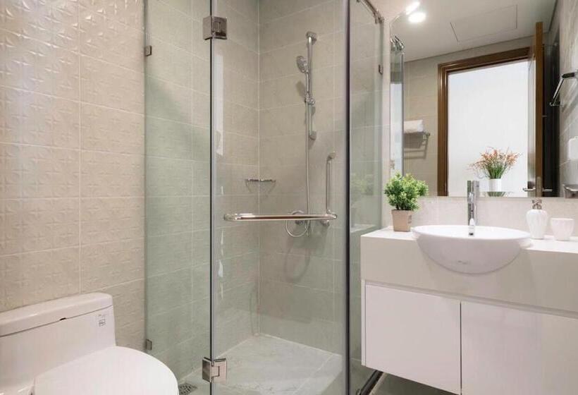 تختخواب و صبحانه Landmark Vinhomes Christine Apartment