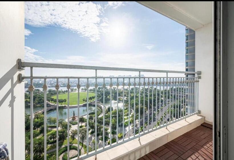 تختخواب و صبحانه Landmark Vinhomes Christine Apartment