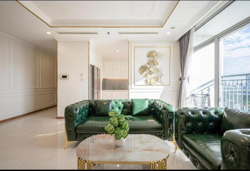 تختخواب و صبحانه Landmark Vinhomes Christine Apartment