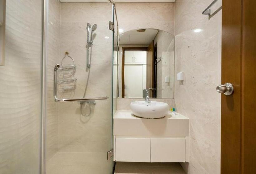 تختخواب و صبحانه Landmark Vinhomes Christine Apartment