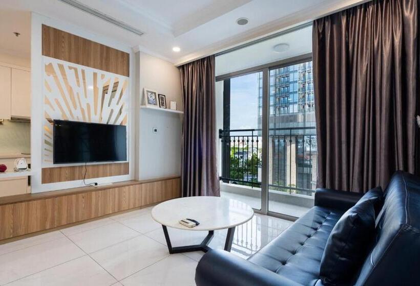 تختخواب و صبحانه Landmark Vinhomes Christine Apartment