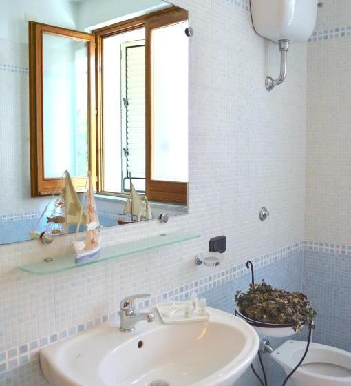 تختخواب و صبحانه Normanni 28   Private And Guest House