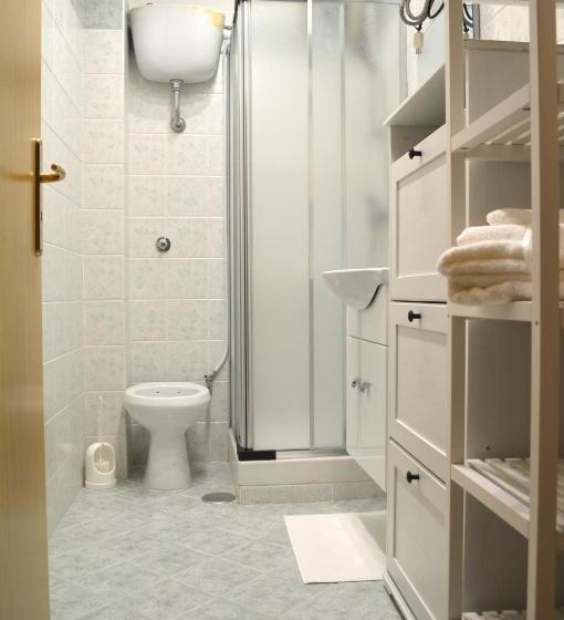 تختخواب و صبحانه Normanni 28   Private And Guest House