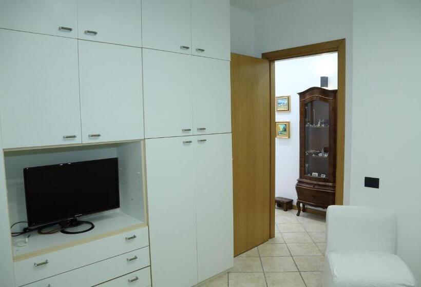 تختخواب و صبحانه Normanni 28   Private And Guest House