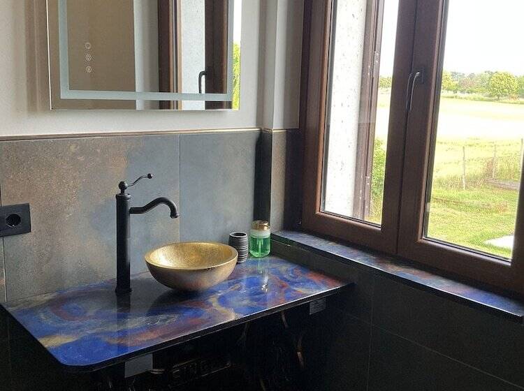 مبيت وإفطار Ozium