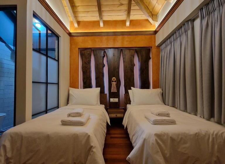 فندق Bujtina Behram