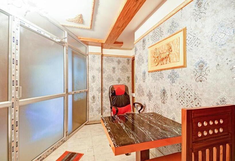 בית מלון כפרי Collection O The Mughalaes Delicacy