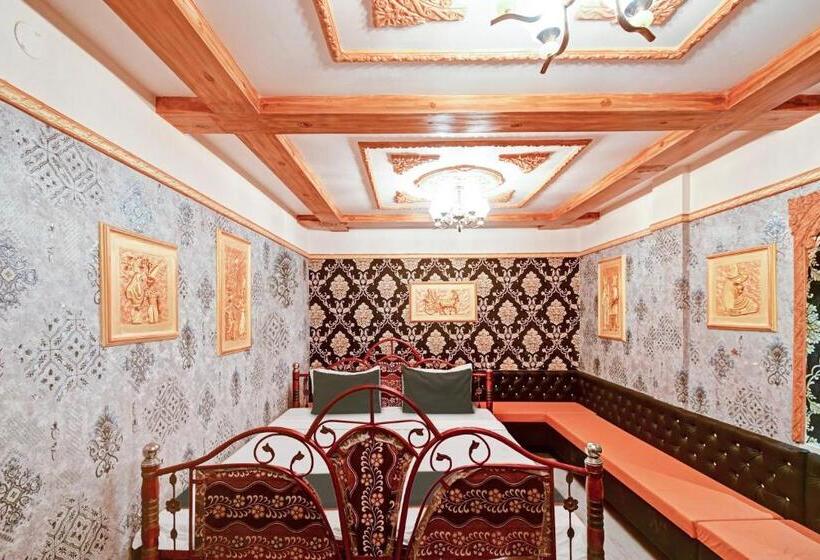 Hotel Collection O The Mughalaes Delicacy