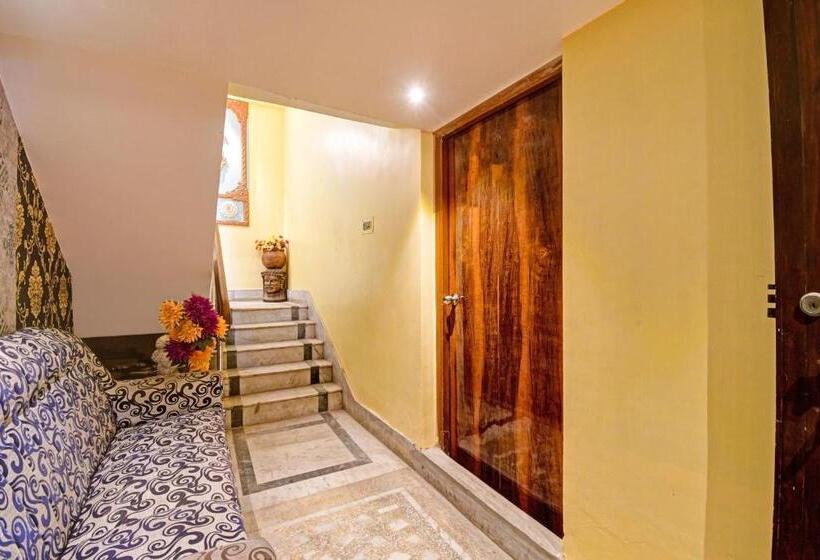 בית מלון כפרי Collection O The Mughalaes Delicacy